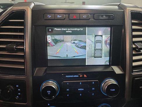 Used 2018 Ford F150 Platinum w/ Equipment Group 701A Luxury image 17