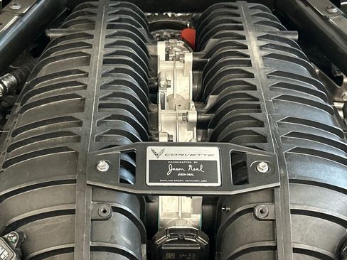 Used 2025 Chevrolet Corvette Z06 RWD image 38