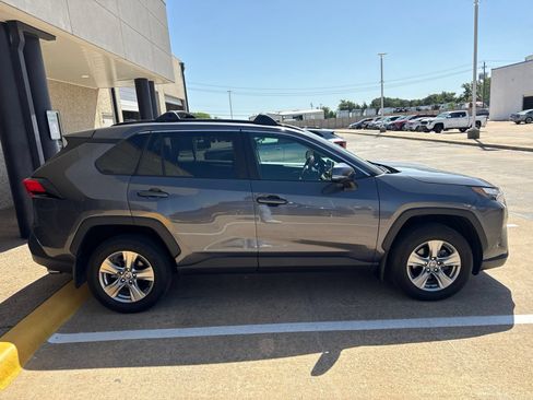 Used 2024 Toyota RAV4 XLE w/ Convenience Package FWD image 8