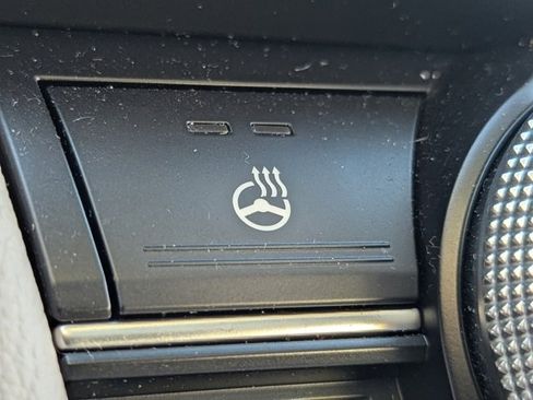 Used 2019 Genesis G70 2.0T Advanced w/ Elite Package image 22