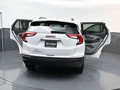 Used 2023 GMC Terrain SLE w/ Driver Convenience Package image 21