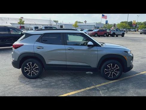 Used 2023 Chevrolet TrailBlazer ACTIV w/ Convenience Package AWD/4WD image 37