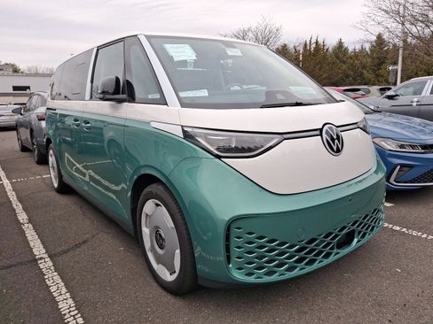 Used 2025 Volkswagen ID. Buzz 1st Edition AWD/4WD image 1