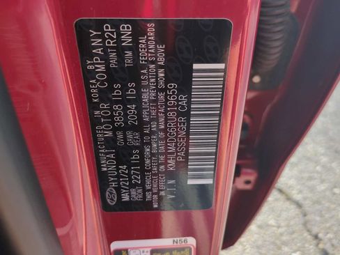 Used 2024 Hyundai Elantra SEL FWD image 34