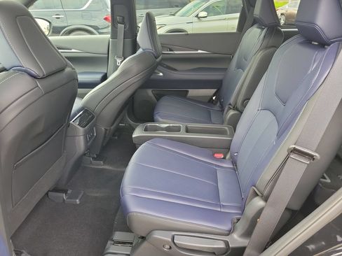 Certified 2026 INFINITI QX60 Sport w/ Dark Cargo Package AWD/4WD image 27