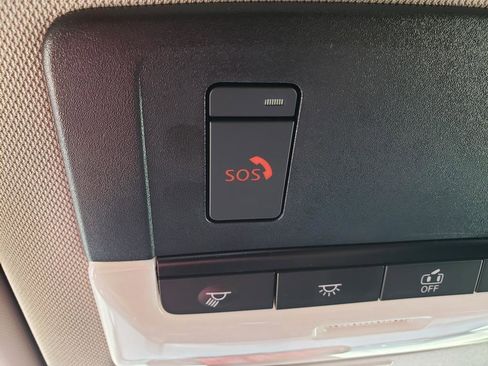 Certified 2024 Nissan Rogue SL image 38