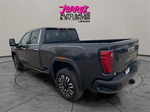 Used 2024 GMC Sierra 2500 Denali Ultimate image 6
