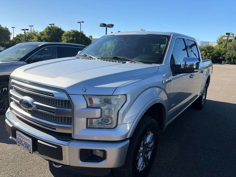 Used 2015 Ford F150 Platinum w/ Equipment Group 701A Luxury AWD/4WD image 3