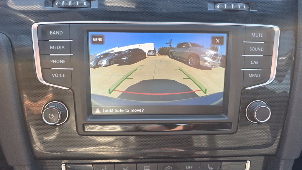 Used 2017 Volkswagen GTI SE FWD image 20