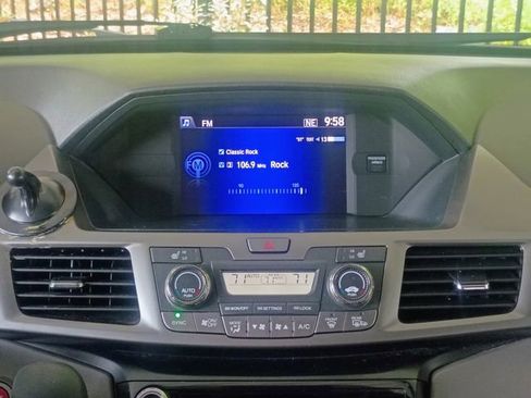 Used 2017 Honda Odyssey EX-L image 28