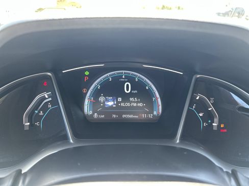 Used 2017 Honda Civic EX image 10