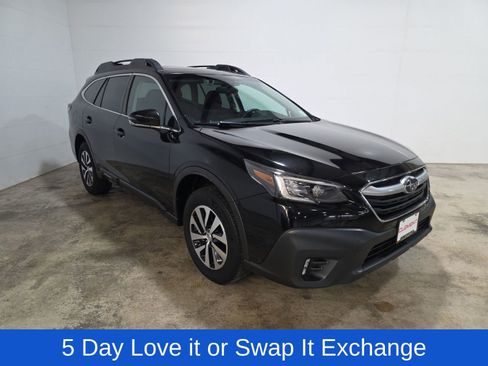 Used 2022 Subaru Outback Premium image 3