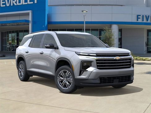 New 2026 Chevrolet Traverse LT image 7