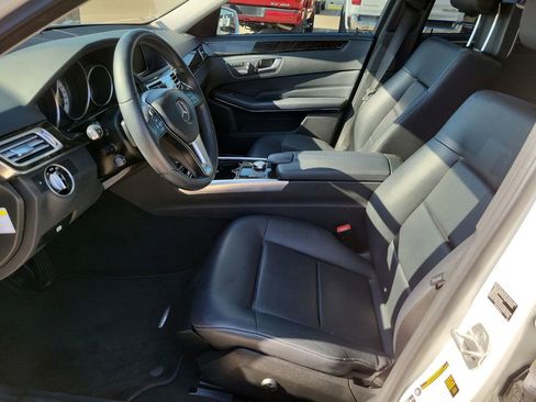 Used 2014 Mercedes-Benz E 250 BlueTEC Sedan image 19