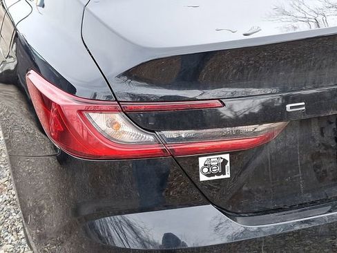 Used 2025 Toyota Camry LE image 9