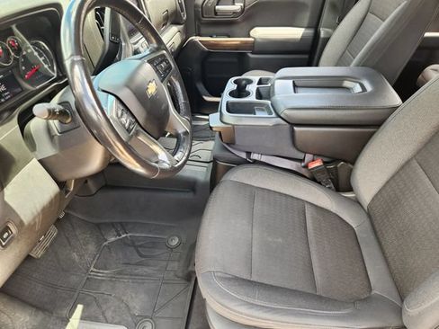 Used 2019 Chevrolet Silverado 1500 LT w/ Texas Edition RWD image 9