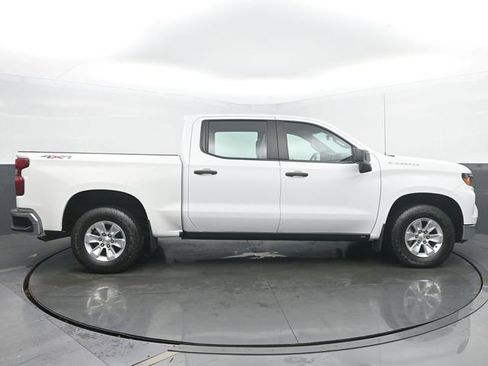 Used 2024 Chevrolet Silverado 1500 W/T w/ Trailering Package AWD/4WD image 6