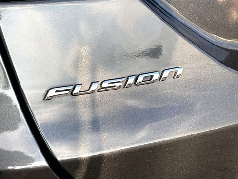 Used 2015 Ford Fusion Titanium image 9