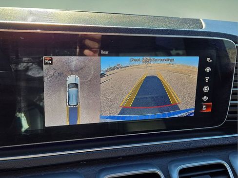 Used 2021 Mercedes-Benz GLE 350 w/ Premium Package image 27