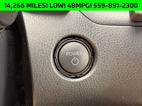 Used 2025 Toyota Camry SE FWD image 18