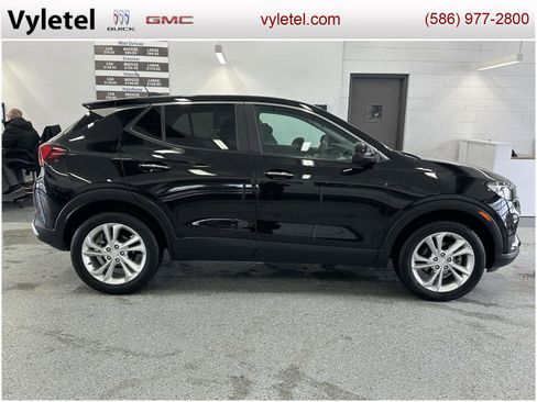 Used 2023 Buick Encore GX Preferred w/ Cold Weather Comfort Package image 2