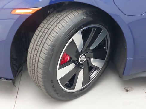 Certified 2022 Porsche Taycan 4S AWD/4WD image 35