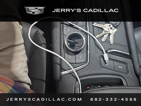 Used 2024 Cadillac XT6 Sport w/ Technology Package AWD/4WD image 15