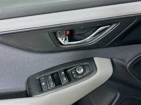 Used 2025 Subaru Outback Premium w/ Popular Package #1 image 21