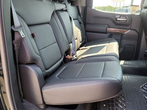 Used 2020 Chevrolet Silverado 1500 LT Trail Boss AWD/4WD image 8