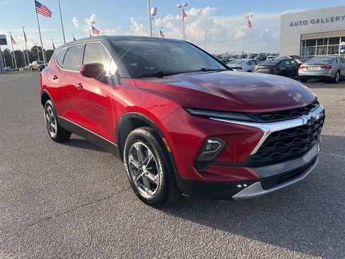 Used 2024 Chevrolet Blazer LT image 3