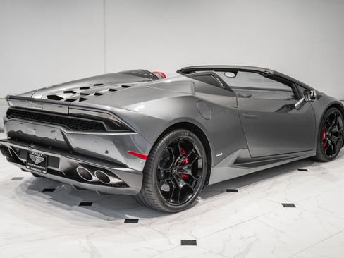 Used 2016 Lamborghini Huracan LP 610-4 AWD/4WD image 9