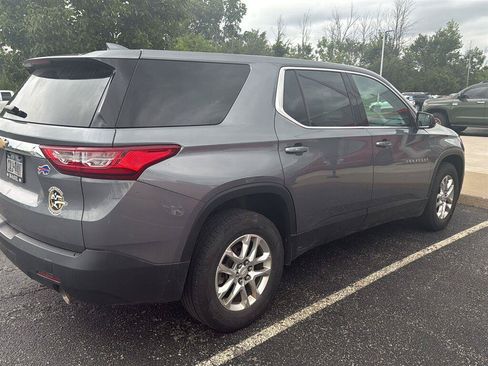 Used 2021 Chevrolet Traverse LS AWD/4WD image 2