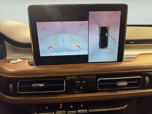 Used 2020 Lincoln Aviator Grand Touring w/ Equipment Group 302A AWD/4WD image 21