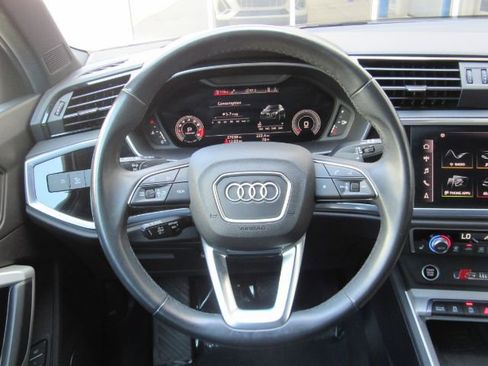 Used 2023 Audi Q3 2.0T Premium Plus w/ Premium Plus Package image 32