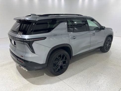 New 2026 Chevrolet Traverse RS image 5