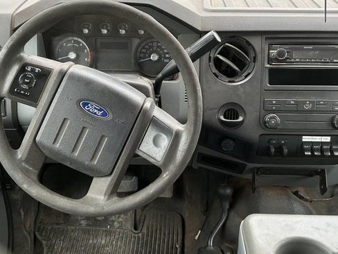 Used 2011 Ford F450 XL w/ PWR Equipment Group image 13