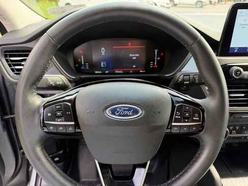 Certified 2023 Ford Escape Active AWD/4WD image 11