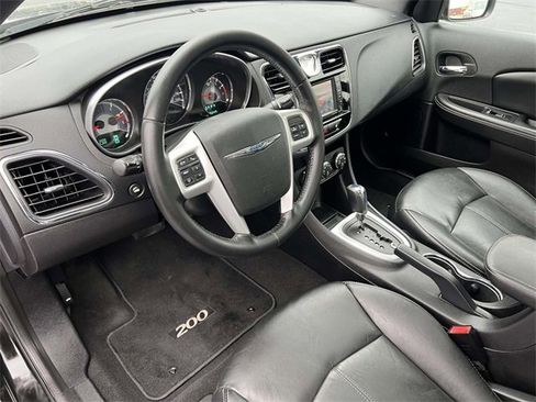 Used 2012 Chrysler 200 Limited image 25
