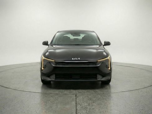 Used 2025 Kia K4 FWD image 2