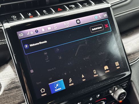 Used 2022 Jeep Grand Cherokee Overland image 19