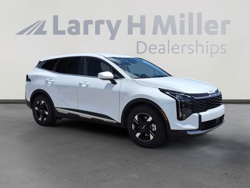 Used 2026 Kia Sportage LX FWD image 7