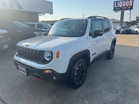 Used 2023 Jeep Renegade Trailhawk w/ Trailhawk Elite Group image 1