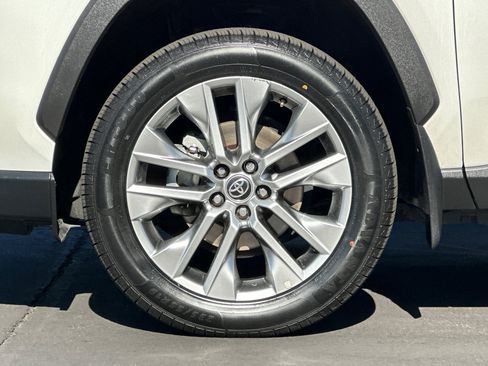 Certified 2022 Toyota RAV4 XLE Premium FWD image 26