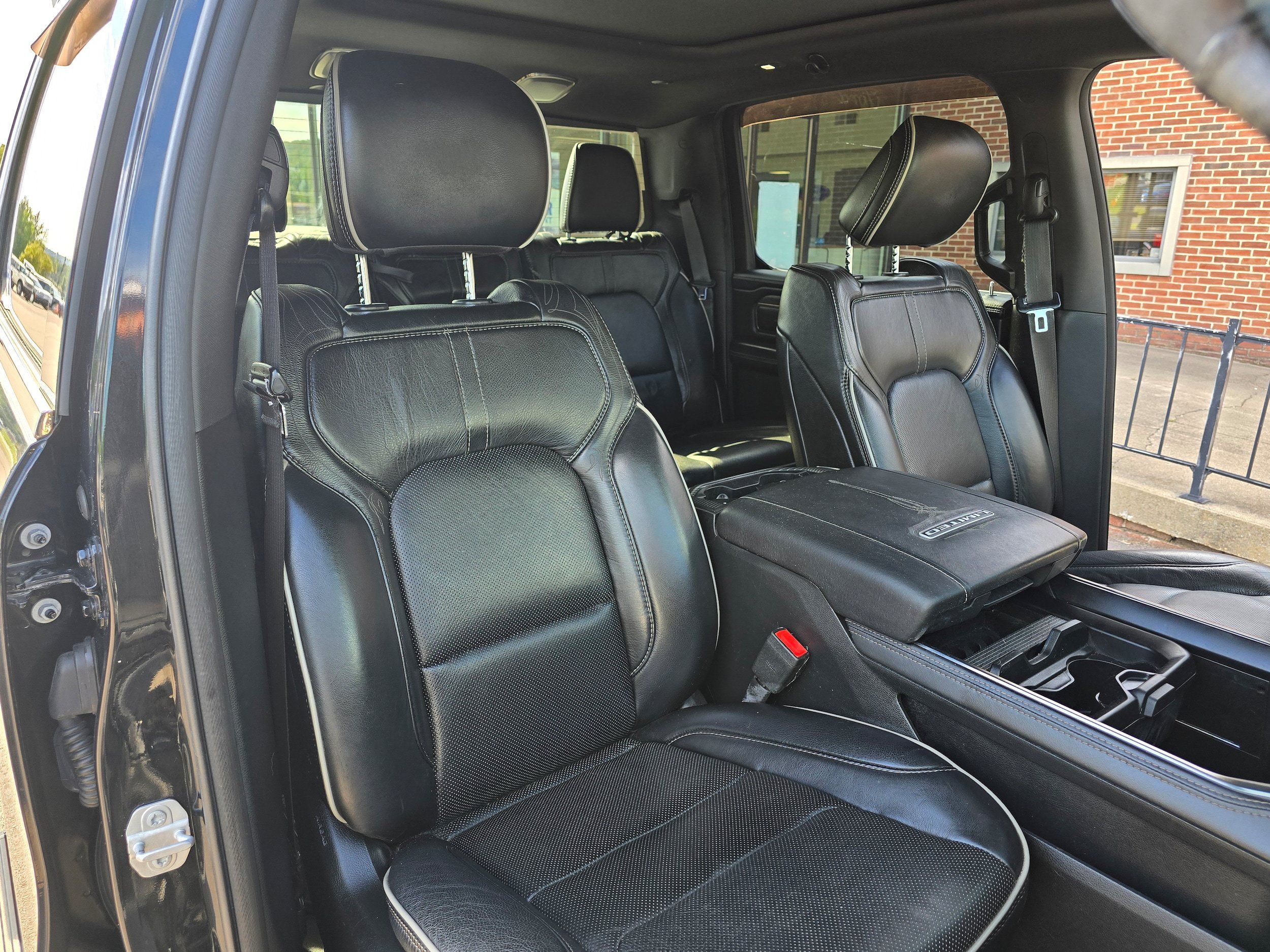 Used 2020 RAM 1500 Limited AWD/4WD image 11