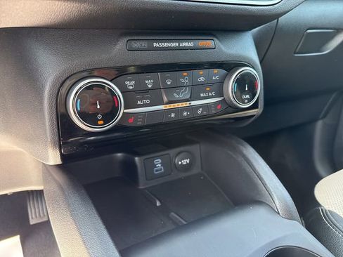 Used 2022 Ford Escape Titanium w/ Titanium Elite Package image 26