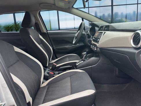 Used 2021 Nissan Versa SV image 18