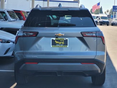 Used 2025 Chevrolet Equinox LT w/ Convenience Package II FWD image 5