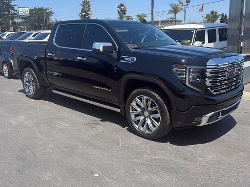 Used 2023 GMC Sierra 1500 Denali w/ Denali Reserve Package AWD/4WD image 5