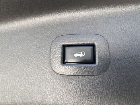 Used 2020 Nissan Armada SL w/ Premium Package RWD image 18