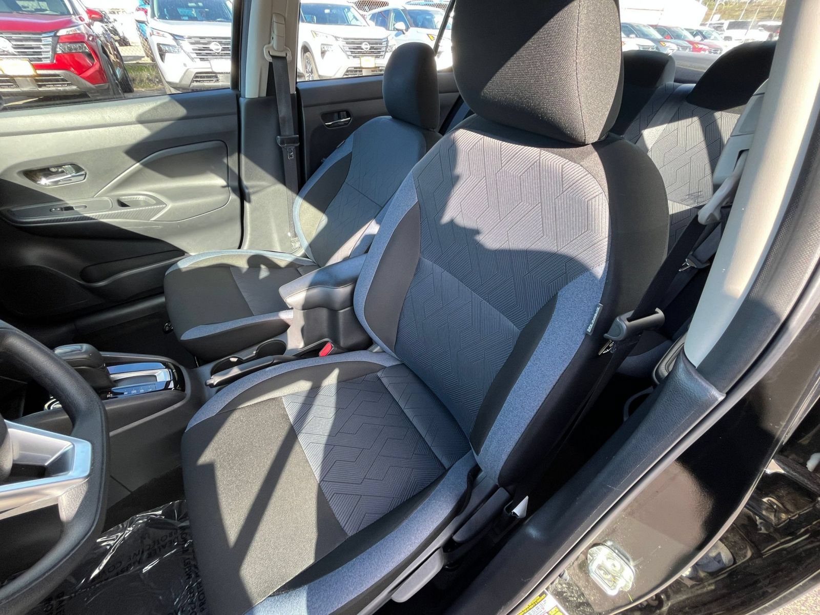 Used 2025 Nissan Versa SV FWD image 35